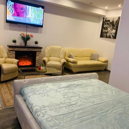 Seasons Apartments Braşov Esterno foto